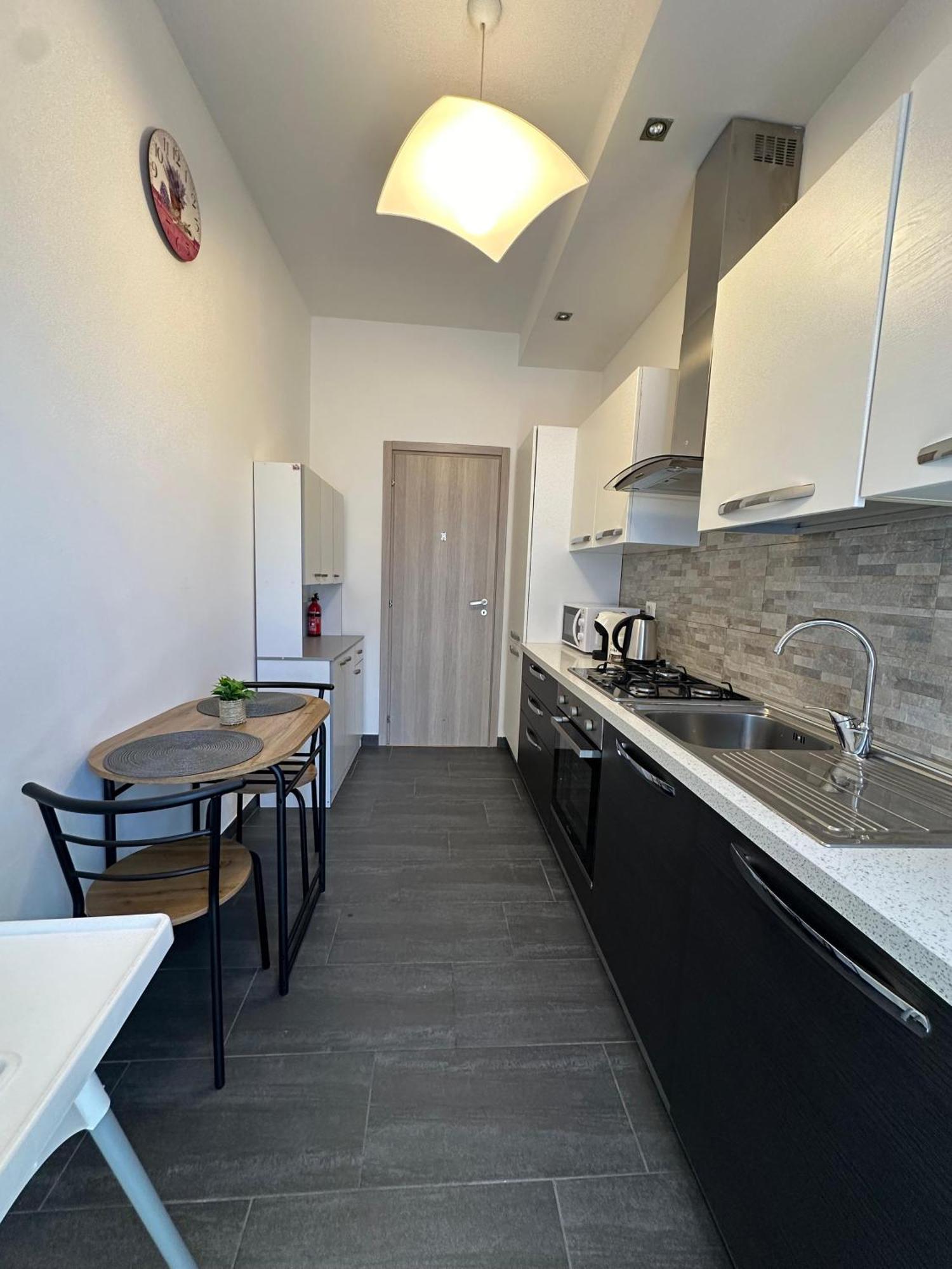 Apartment Jessy Baveno Bagian luar foto