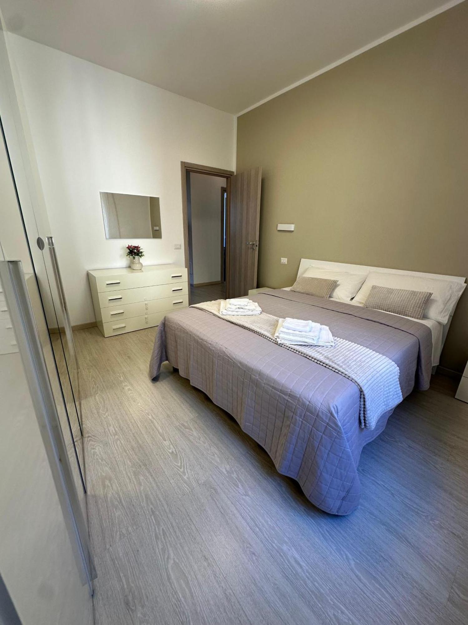 Apartment Jessy Baveno Bagian luar foto