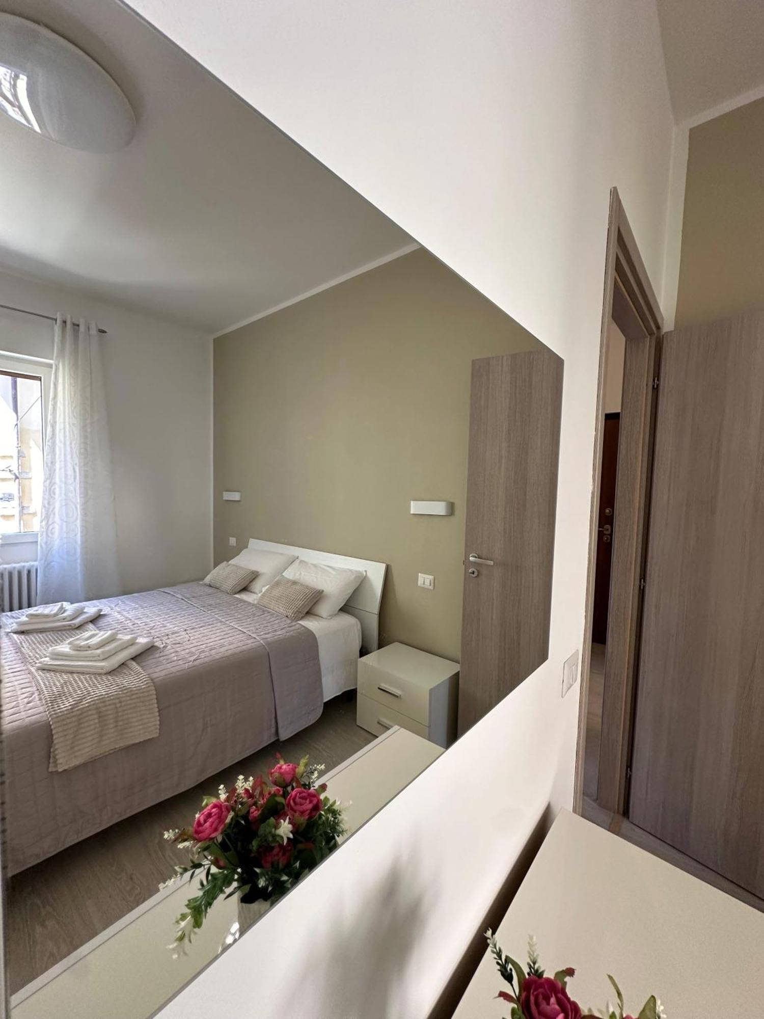 Apartment Jessy Baveno Bagian luar foto